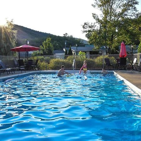 Adirondack Sunrise Lodge Lake George Exterior foto