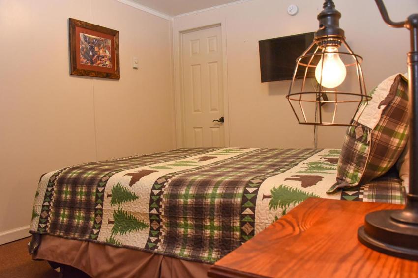 Adirondack Sunrise Lodge Lake George Exterior foto