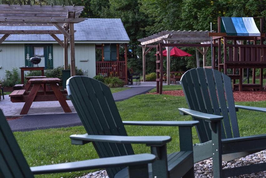 Adirondack Sunrise Lodge Lake George Exterior foto